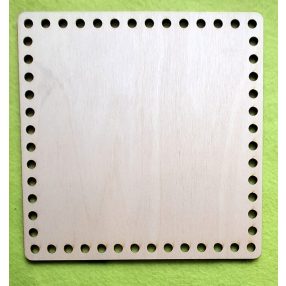   Baza patrata din lemn natural crosetabila cu gaura de 7mm 1 bucata cu marimea de 19,5x19,5, grosime 3 mm