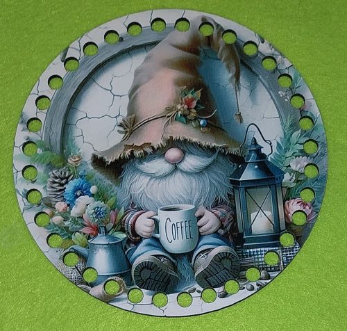 Coroana din lemn imprimata crosetabila cu gaura de 7 mm , elf cu palarie  maro si inscriptie cu cafea. 1 bucata 15cm, grosime 2,5mm. 