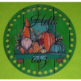   Ciocanel din lemn imprimat croetabil cu gaura de 7 mm, elf pe o mașină verde cu inscriptia Hello őssz. 1 bucata 15cm, grosime 2,5mm. 