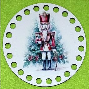   Baza din lemn natural crosetabil de 10cm imprimat spargator de nuci, cu gaura de 7mm, 1 bucata, grosime 2,5mm.