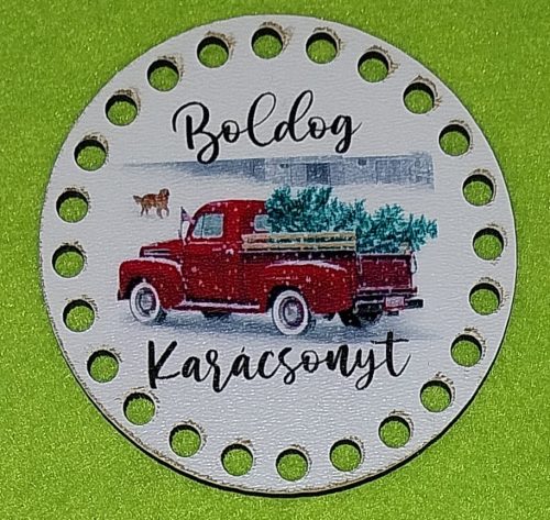8cm Baza din lemn imprimata crosetabila circular,  masina rosie, cu inscriptia  Boldog Karácsonyt gaura de 5 mm, 1 buc., 8 cm, grosime de 2,5 mm.