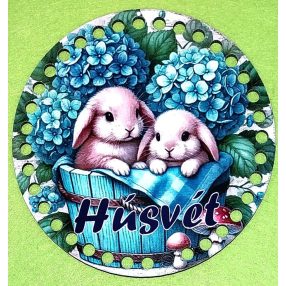   15cm Baza din lemn imprimata crosetabila cu gaura de 7 mm Doi iepurasi întro cutie cu inscriptie de Húsvét. 1bucata/pachet 15cm , grosime 3mm. 