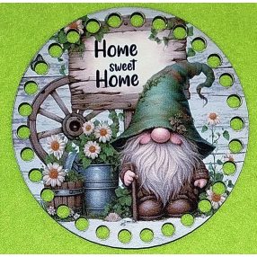   12cm Baza din lemn imprimata crosetabil cu gaura de 7 mm Elf cu palarie verde și inscriptia Acasă, dulce casă, 1 buc/pachet, 12 cm, grosime 2,5 mm 