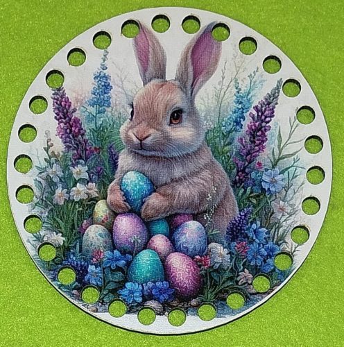 12cm Baza din lemn imprimata crosetabila cu gaura de 7 mm Iepuras cu ou în mână printre flori 1 buc/pachet 12 cm grosime 2,5 mm 