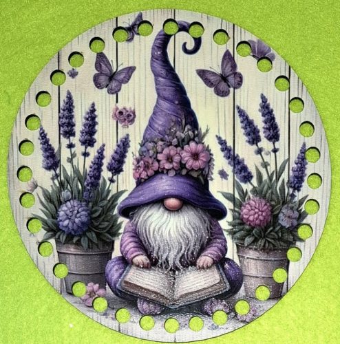 15cm Baza din lemn imprimata crosetabila cu gaurade 7 mm Pitic cu caciula mov si lavanda 1 buc/pachet 15 cm grosime 2,5 mm 