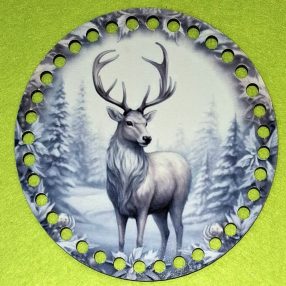   15cm Baza din lemn imprimată crosetabil Cerb alb într-un peisaj inzapezit cu gaura de 7 mm 1 buc. 15 cm grosime 2,5 mm 