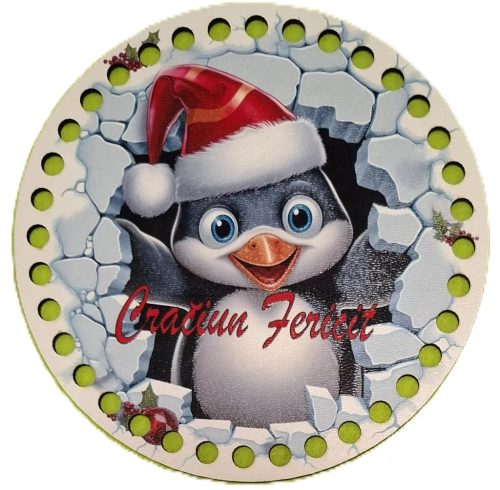 Ciocănel de usa din lemn crosetabil, imprimat, cu gaura de 7 mm în mijloc, pinguin cu inscripția Crăciun Fericit, 1 bucata, 15cm, grosime 2,mm. 