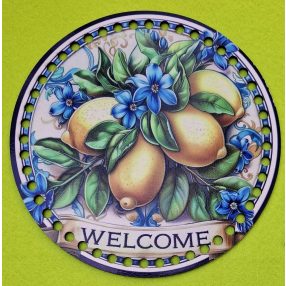   19,5cm Baza din lemn imprimata crosetabil, ciorchine de lamaie cu inscriptie de bun venit, gaura de 7 mm, 1 buc. 19,5 cm, grosime 2,5 mm. 