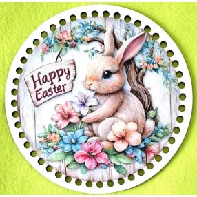   Bază din lemn imprimată pentru croșetat, 19,5 cm, cu găuri de 7 mm, model iepuraș cu flori colorate – 1 buc. – diametru 19,5 cm, grosime 2,5 mm.