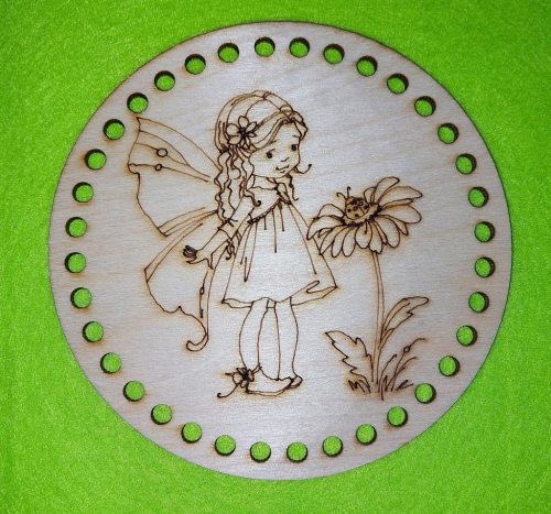 12,5cm Cerc croșetabil din lemn natural, tip fluture, tip fetiță. Cu gaura de 5mm, 1bucata, grosime 3mm