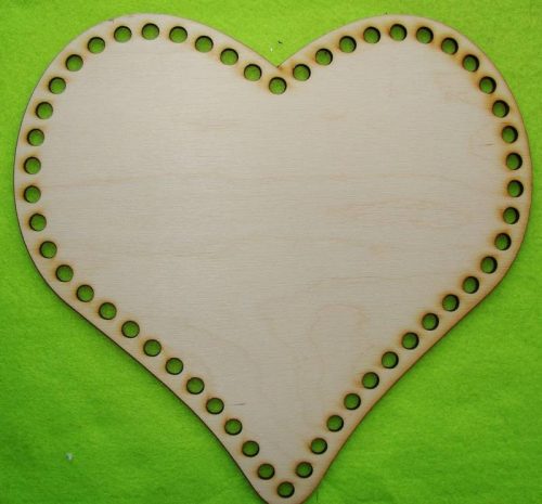 25x24cm Placa crocrosetabila  tip inima din lemn natural, 1 buc., grosime 3 mm, dimensiune gaura: 7,5 mm