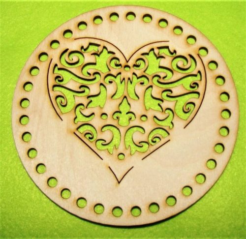 12,5cm Model de inimă din lemn natural. Cu gaura de 5mm, 1 bucata, grosime 3mm