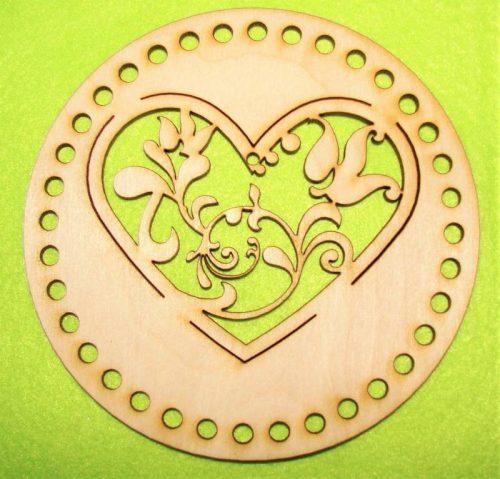  12,5cm Inimă ornamentală din lemn natural. Cu gaura fe 5mm, 1 bucata, grosime 3 mm