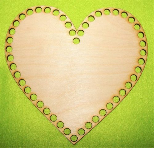  18x17cm Inima din lemn natural cu gaura mare de 8 mm, 1 buc. grosime 3 mm