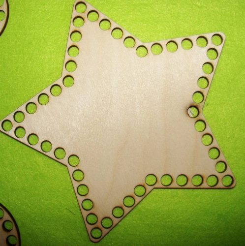 18x17cm Stea crosetabila din lemn natural cu gaura de 8 mm, 1 buc., grosime 3 mm