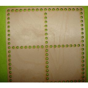   22,5x22,5cm Patrat din lemn natural crosetabil,impartit in patru parti cu gaura de 6 mm, grosime 1 bucata de 3 mm