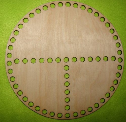 20 cm Lemn natural crosetabil, impartit in trei parti cu gaura rotunda de 8 mm, grosimea 1 buc. 3 mm