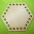 10,5x9,5cmBaza din lemn natural crosetabil sexagonal cu gaura de 5,5 mm, 1db, grosime 3mm