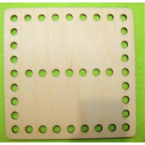     11x11 cm Baza din lemn natur crosetabil un  patrat impartit in doua. Cu gaura de 6mm, 1 bucata, drosime 3mm