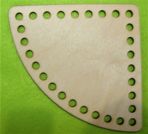 11x11cm Baza din lemn natur crosetabil sfert de cerc . Cu gaura de 6mm, 1 bucata, drosime 3mm