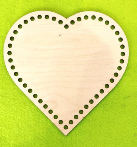 20x20cm Inima crosetabila din lemn natural cu gaura de 7 mm, 1 buc. grosime 3 mm