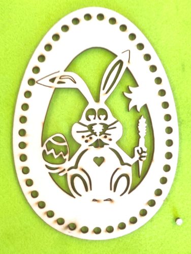 15x21cm Iepuras ou crosetabil din lemn natural cu morcov si ou brodat, gaura de 6 mm, grosime 1 buc. 3 mm